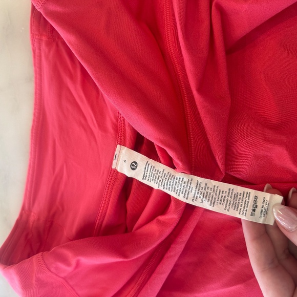 Size 6 lululemon High Rise 4 inch inseam Speed Up shorts in color Lip Gloss - Picture 3 of 5